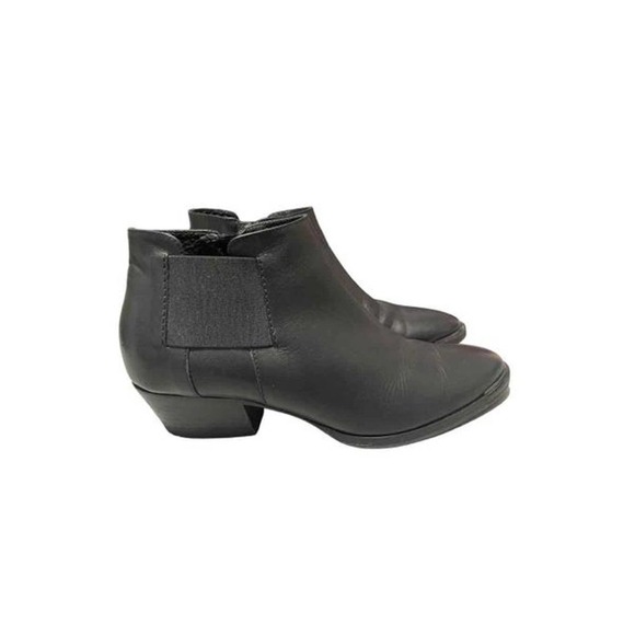 Vero Cuoio Italian Leather Low Heeled Booties Black Side Zip Size‎ 6.5 - Picture 1 of 7